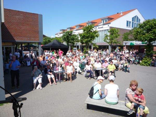 Tom Duke Solrød Center publikum 2013.jpg